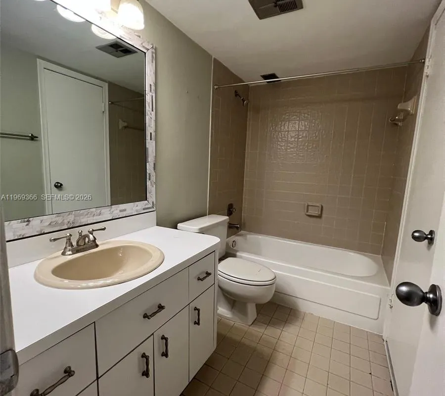 7512 SW 95th Pl, Miami FL 33173