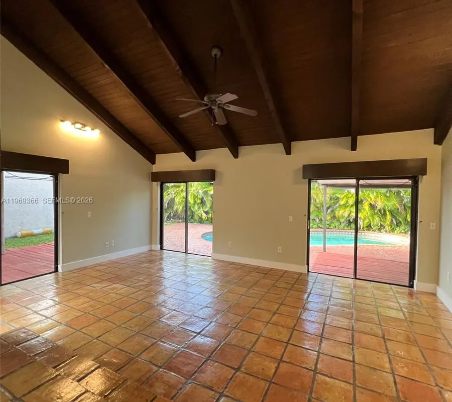 7512 SW 95th Pl, Miami FL 33173