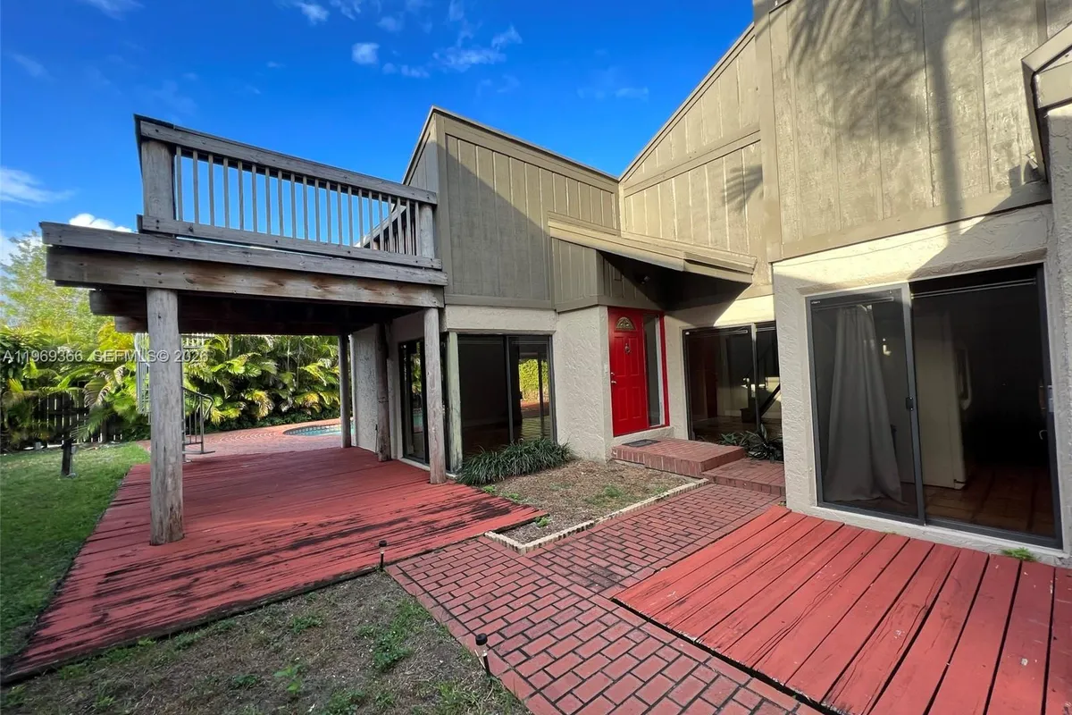 7512 SW 95th Pl, Miami FL 33173