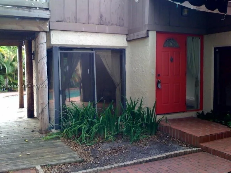 7512 SW 95th Pl, Miami FL 33173