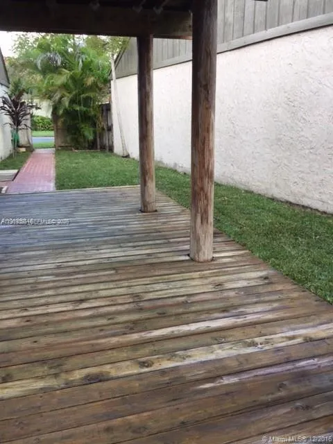 7512 SW 95th Pl, Miami FL 33173