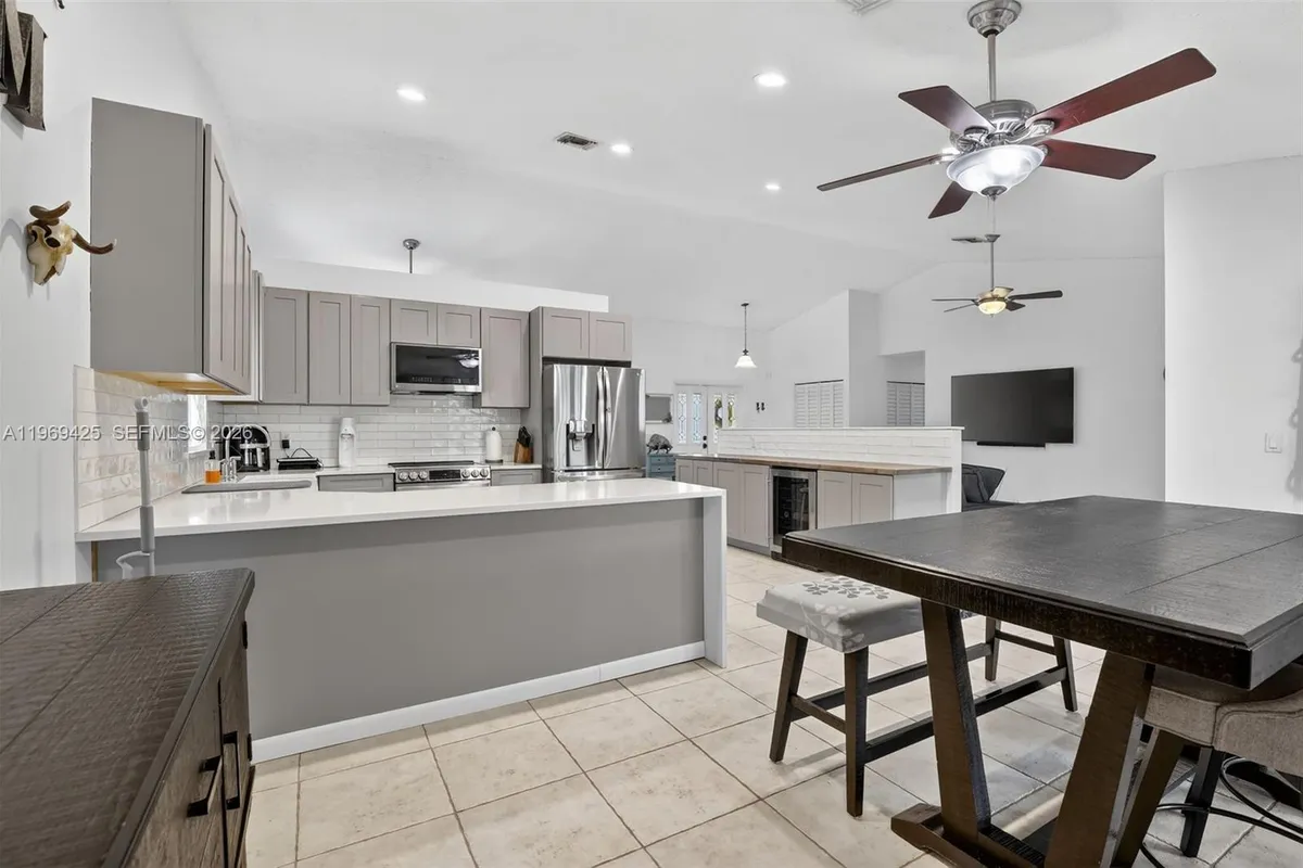 9731 NW 32nd Mnr, Sunrise FL 33351