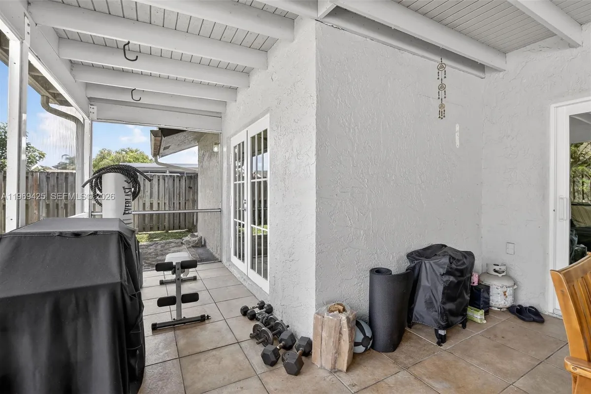 9731 NW 32nd Mnr, Sunrise FL 33351