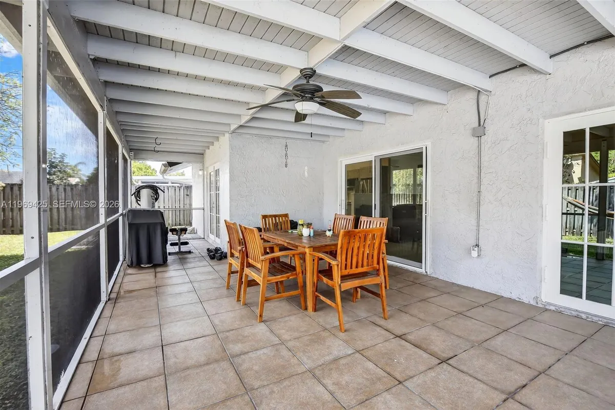 9731 NW 32nd Mnr, Sunrise FL 33351