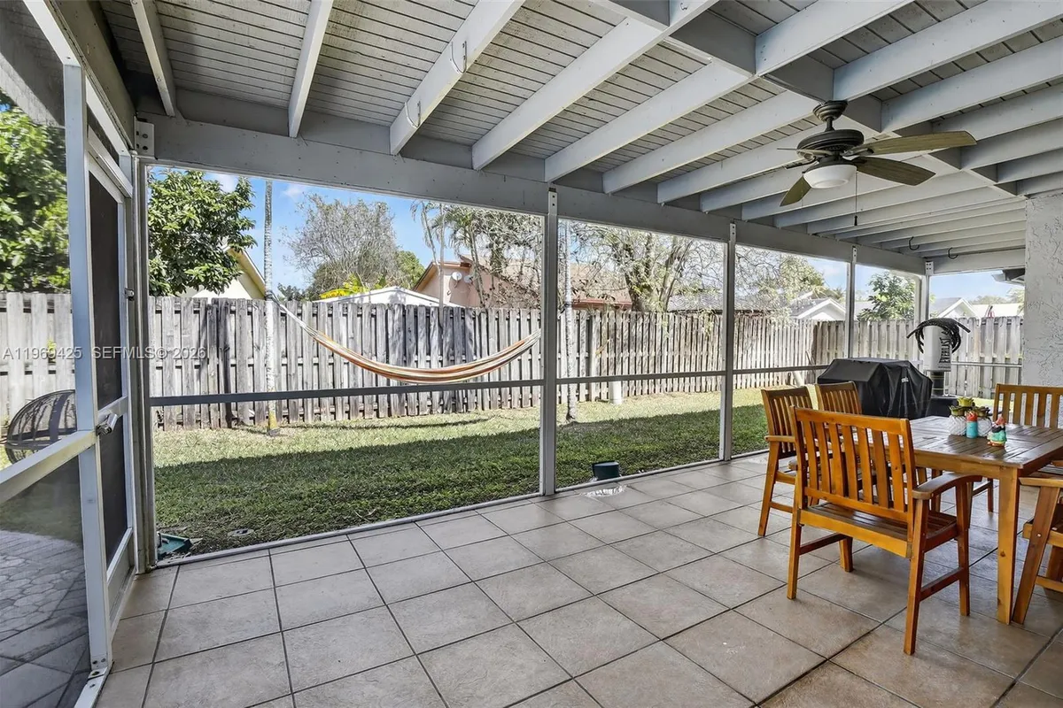 9731 NW 32nd Mnr, Sunrise FL 33351