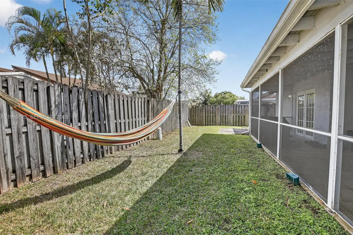 9731 NW 32nd Mnr, Sunrise FL 33351