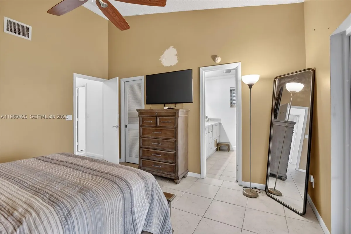 9731 NW 32nd Mnr, Sunrise FL 33351