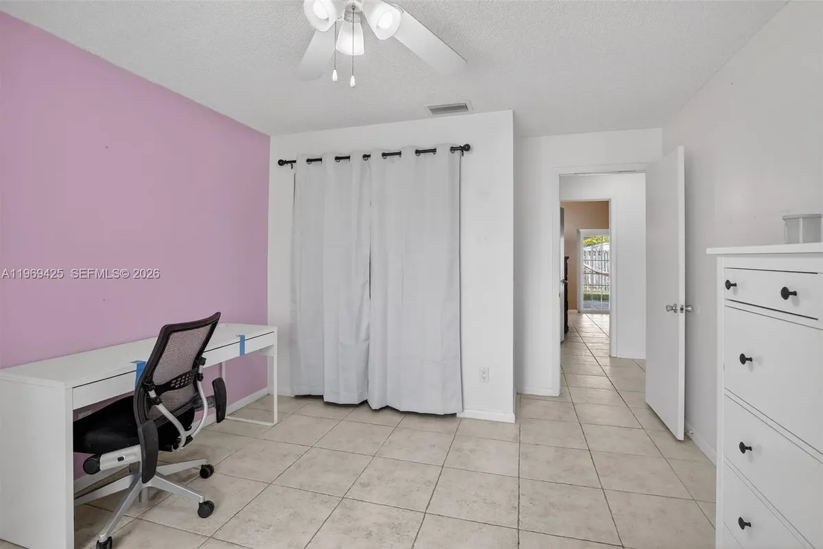 9731 NW 32nd Mnr, Sunrise FL 33351