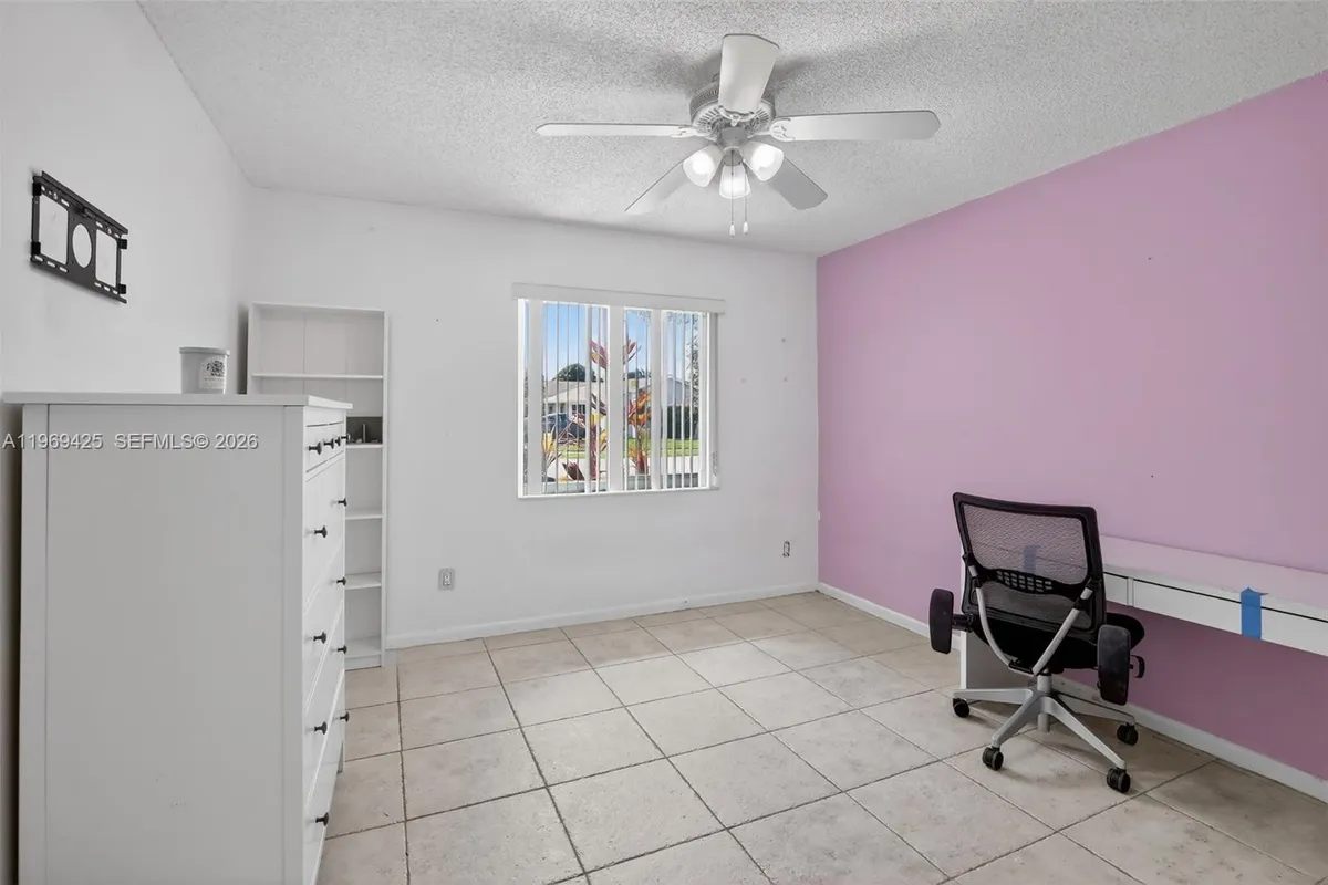 9731 NW 32nd Mnr, Sunrise FL 33351