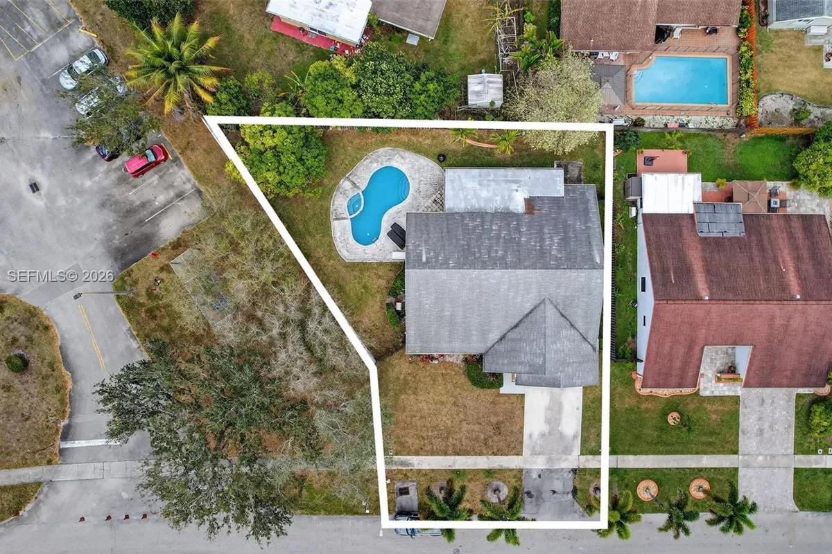 9731 NW 32nd Mnr, Sunrise FL 33351