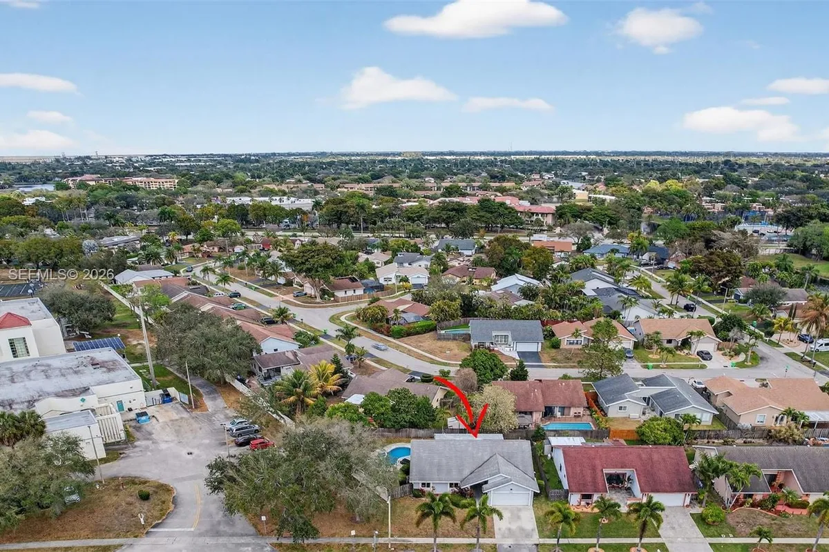 9731 NW 32nd Mnr, Sunrise FL 33351