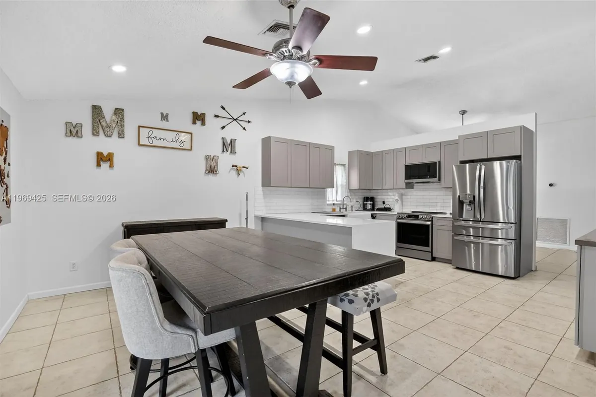 9731 NW 32nd Mnr, Sunrise FL 33351