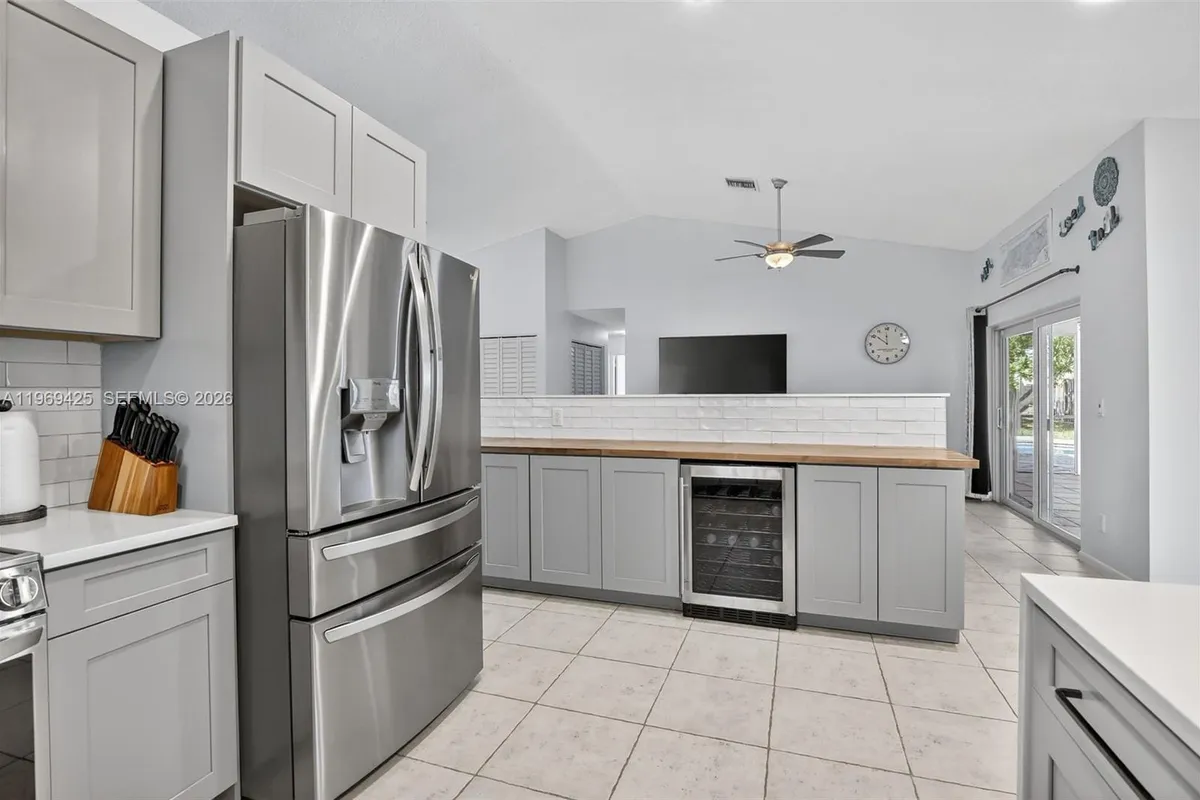 9731 NW 32nd Mnr, Sunrise FL 33351