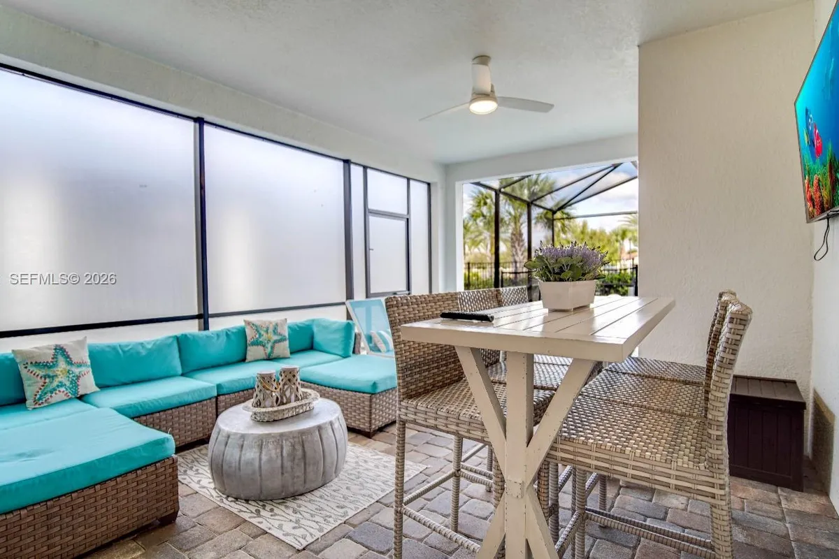 8911 Caroline Bay Court, Kissimmee FL 34747