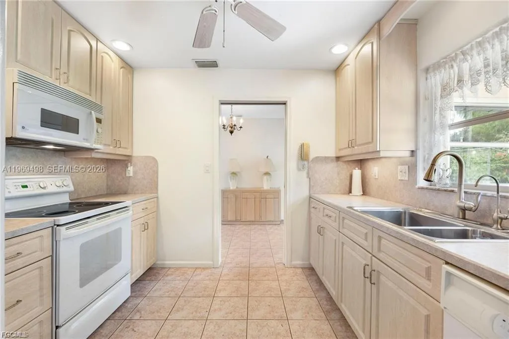 2030 Ft Denaud Rd, La Belle FL 33935