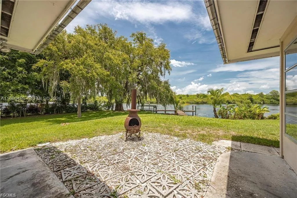 2030 Ft Denaud Rd, La Belle FL 33935