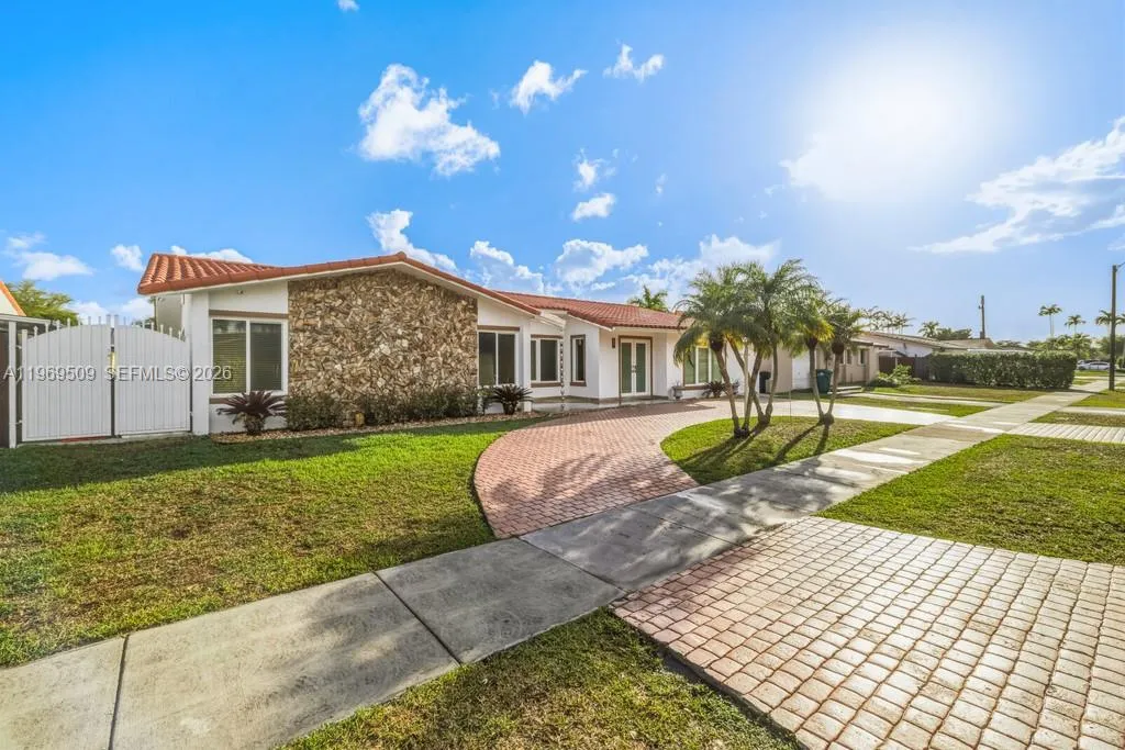 13170 SW 20th St, Miami FL 33175