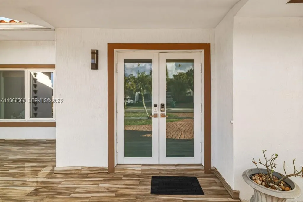 13170 SW 20th St, Miami FL 33175