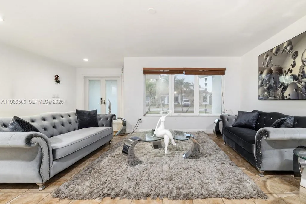 13170 SW 20th St, Miami FL 33175