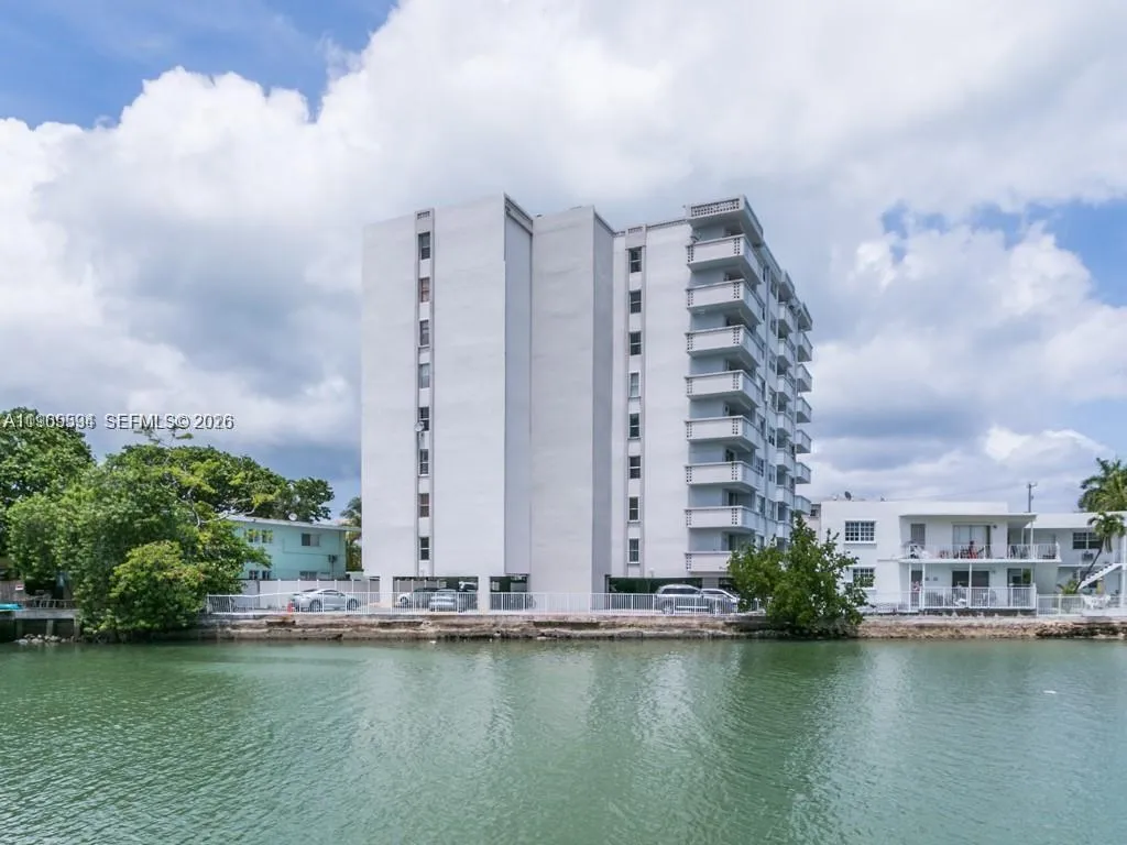 7118 Bonita Dr # 704, Miami Beach FL 33141