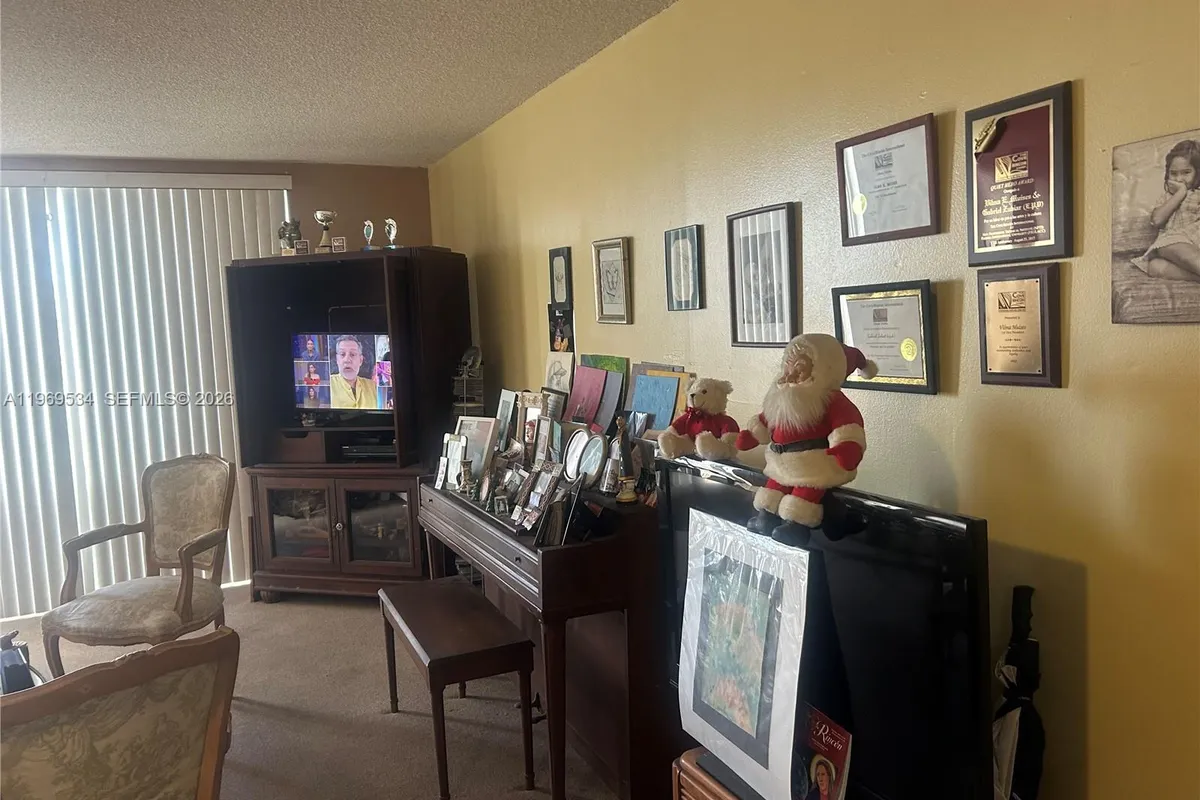 7118 Bonita Dr # 704, Miami Beach FL 33141