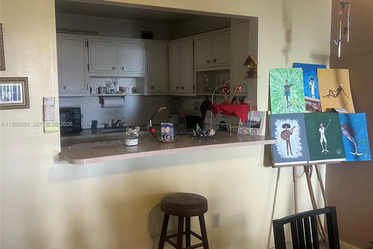 7118 Bonita Dr # 704, Miami Beach FL 33141