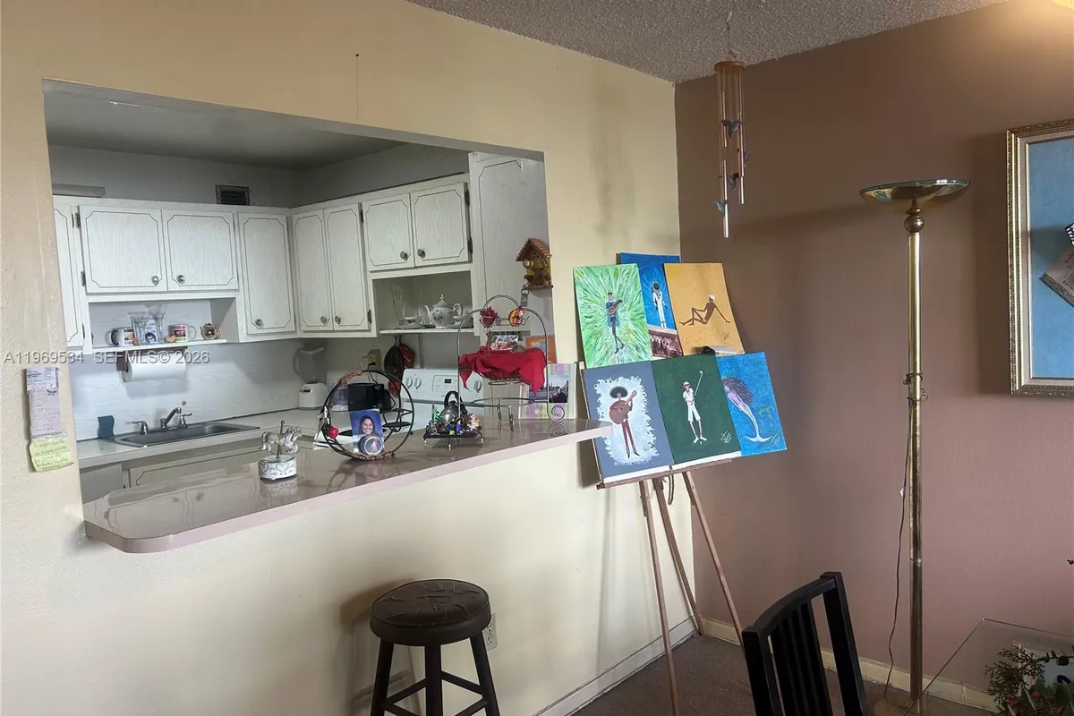 7118 Bonita Dr # 704, Miami Beach FL 33141