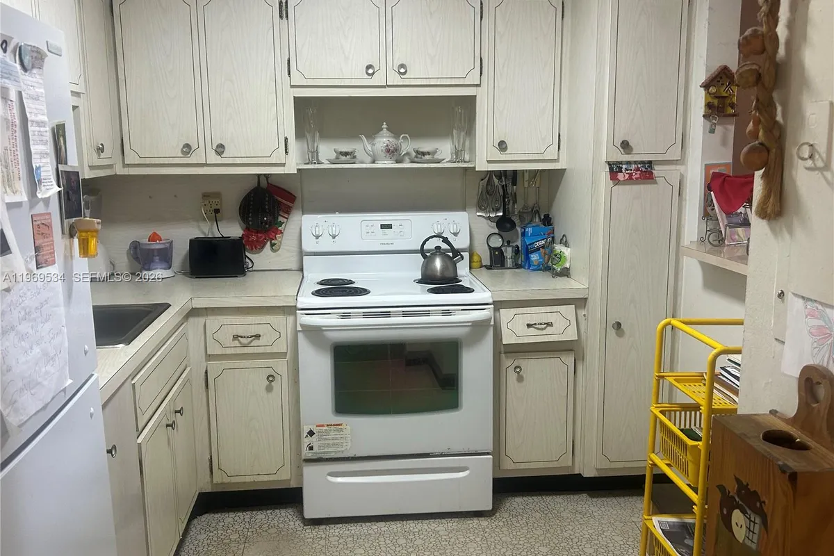 7118 Bonita Dr # 704, Miami Beach FL 33141