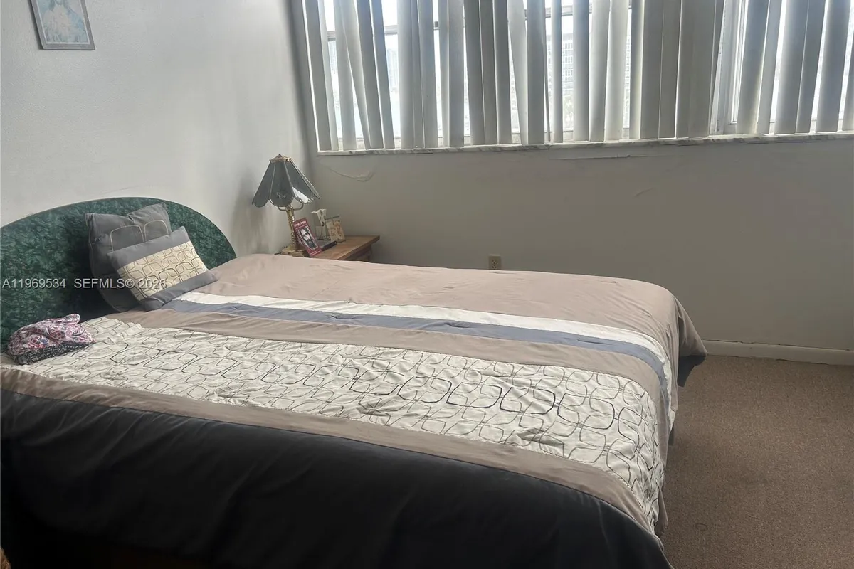 7118 Bonita Dr # 704, Miami Beach FL 33141