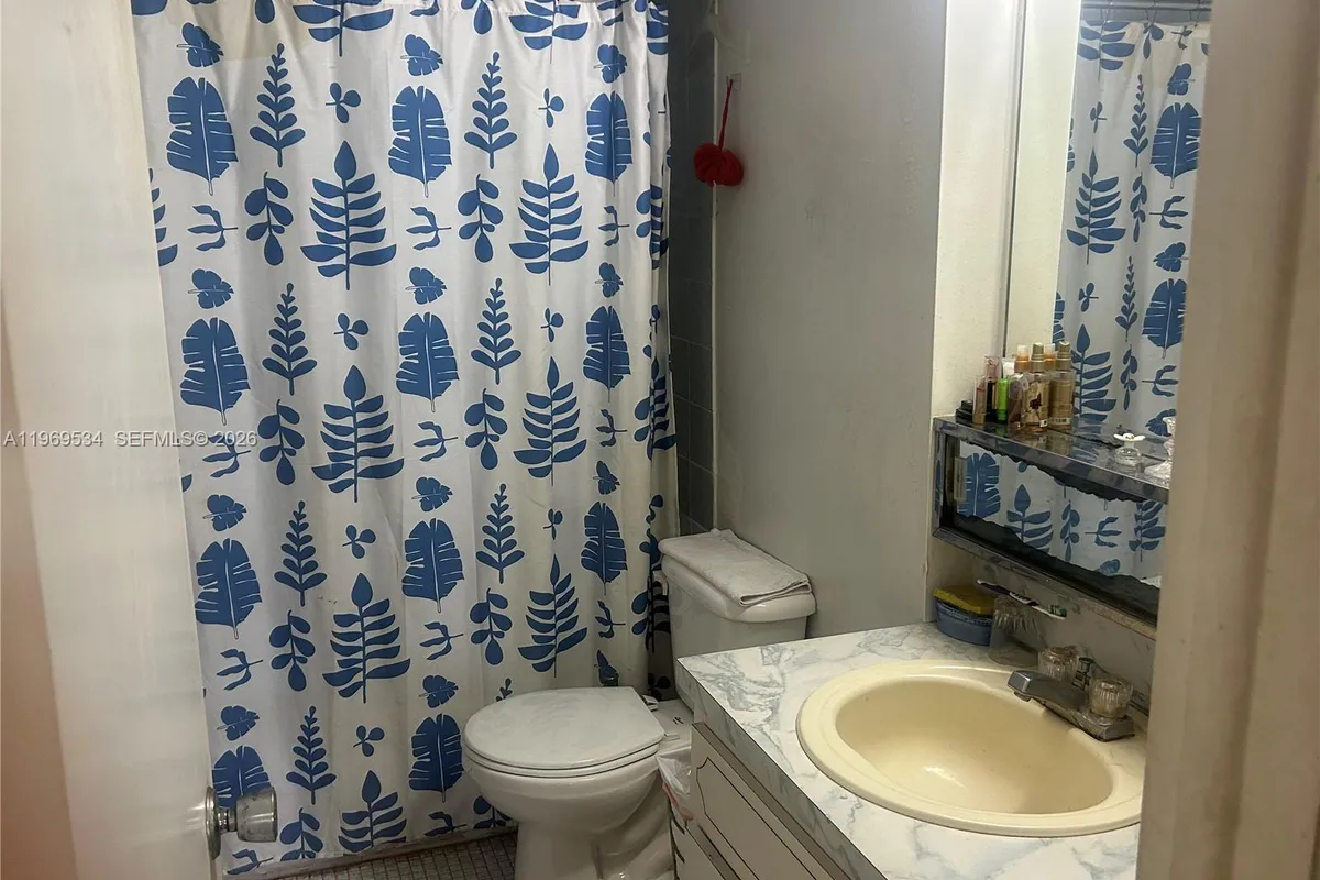 7118 Bonita Dr # 704, Miami Beach FL 33141