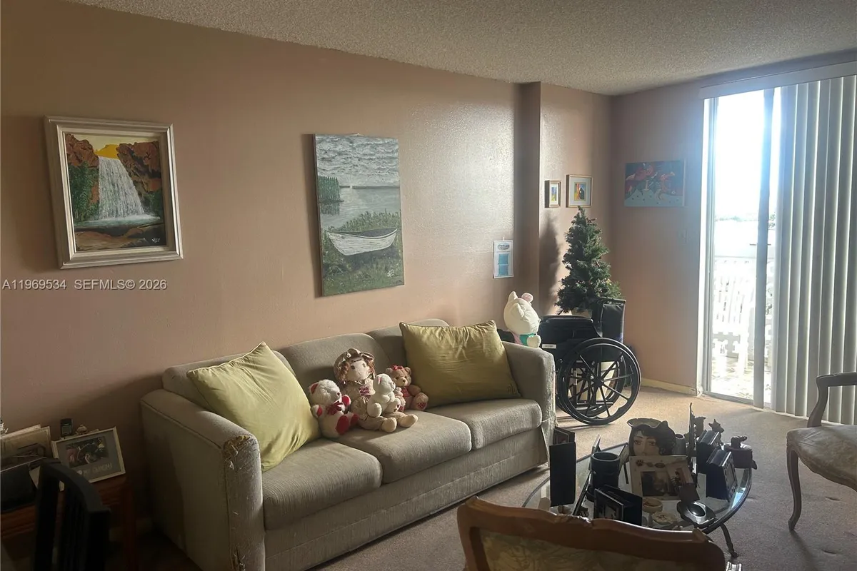 7118 Bonita Dr # 704, Miami Beach FL 33141