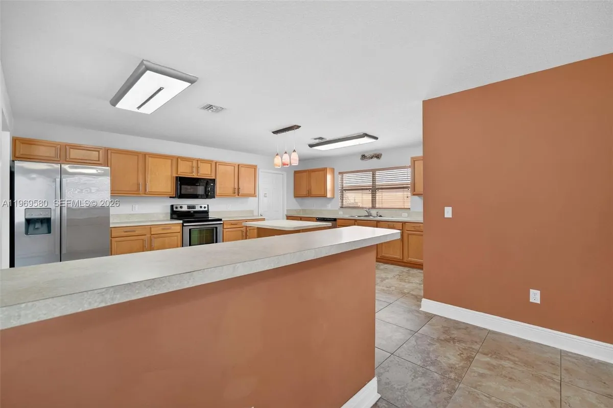 6762 NW Daffodil Ln, Port St. Lucie FL 34983