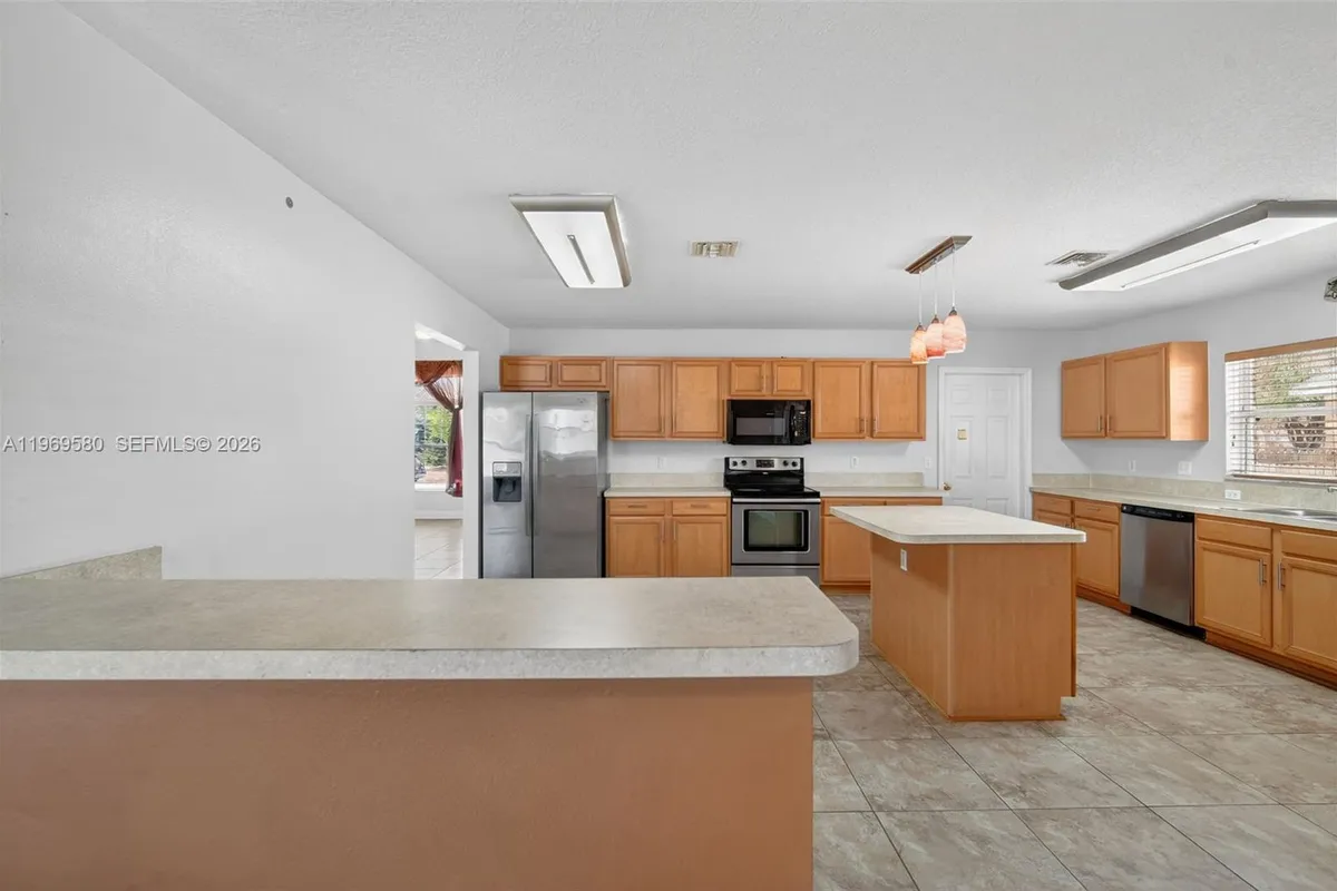 6762 NW Daffodil Ln, Port St. Lucie FL 34983