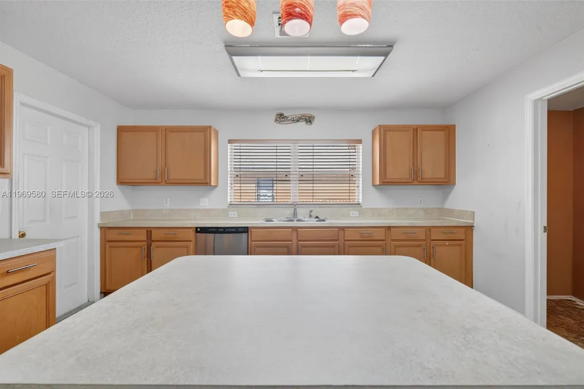 6762 NW Daffodil Ln, Port St. Lucie FL 34983