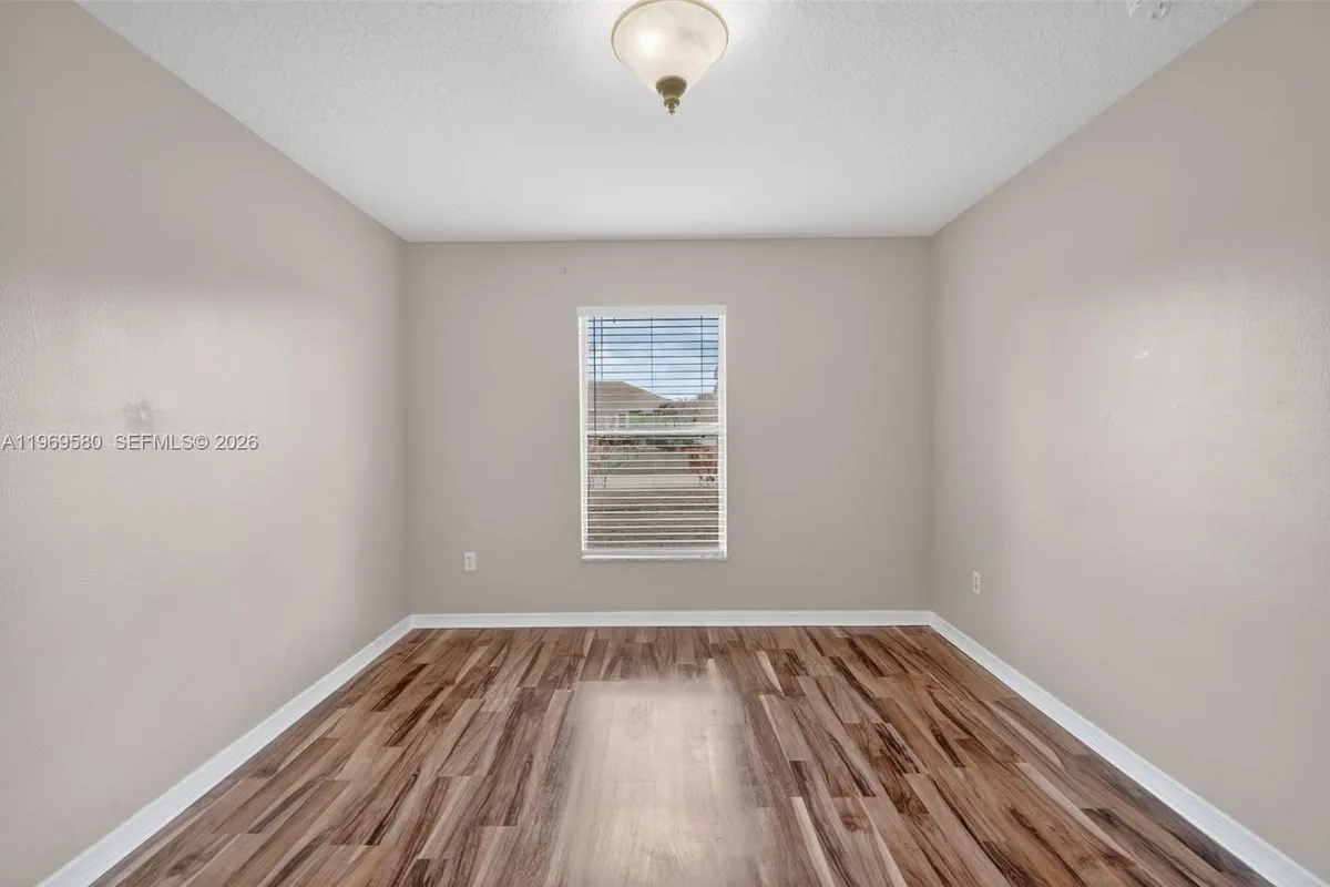 6762 NW Daffodil Ln, Port St. Lucie FL 34983