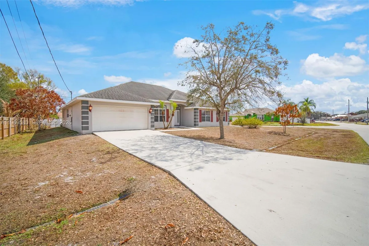 6762 NW Daffodil Ln, Port St. Lucie FL 34983