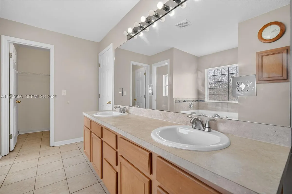 6762 NW Daffodil Ln, Port St. Lucie FL 34983