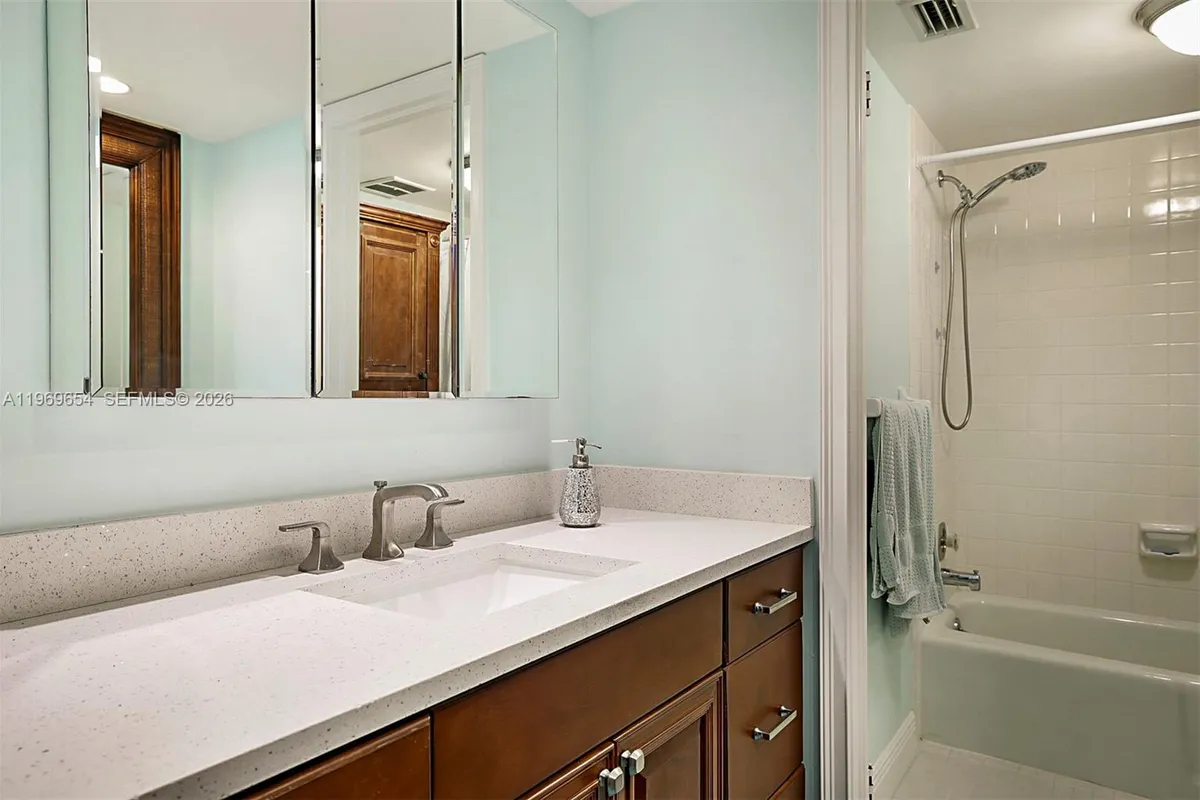 100 Intracoastal Pl # 102, Jupiter FL 33469