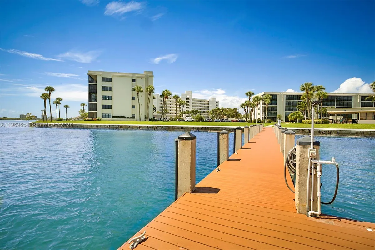 100 Intracoastal Pl # 102, Jupiter FL 33469