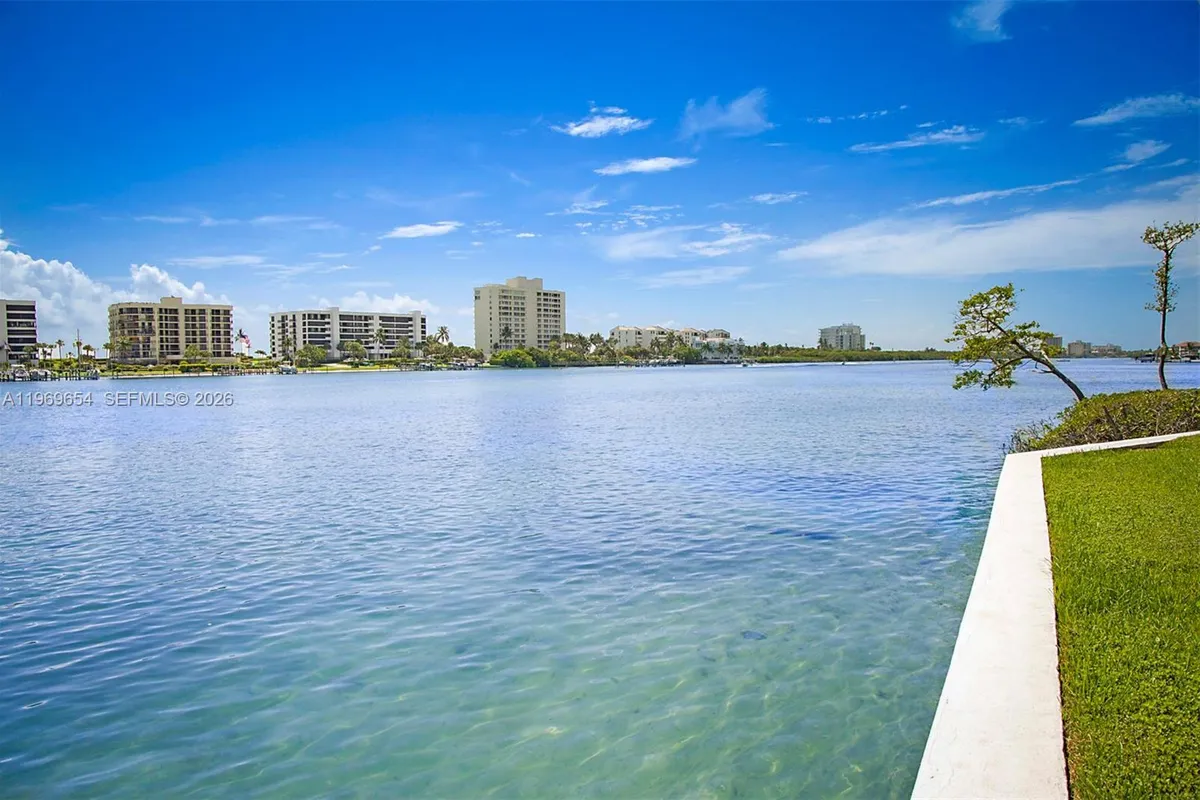 100 Intracoastal Pl # 102, Jupiter FL 33469