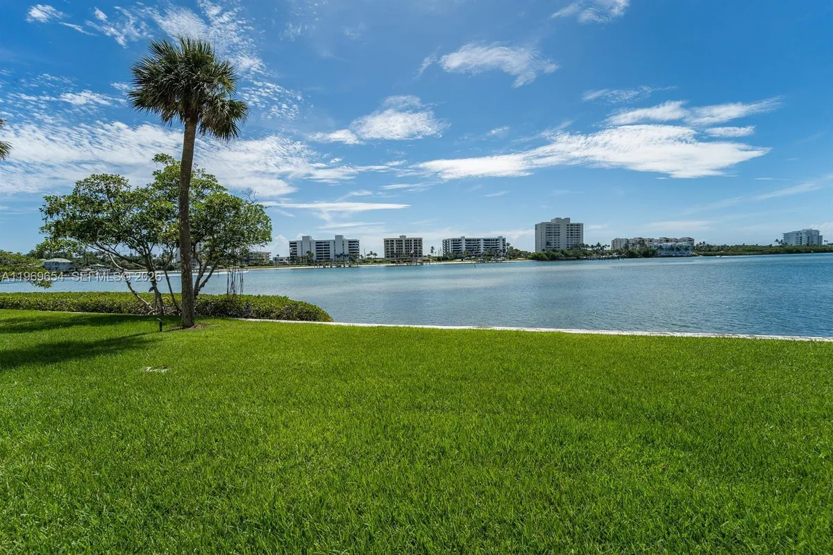 100 Intracoastal Pl # 102, Jupiter FL 33469
