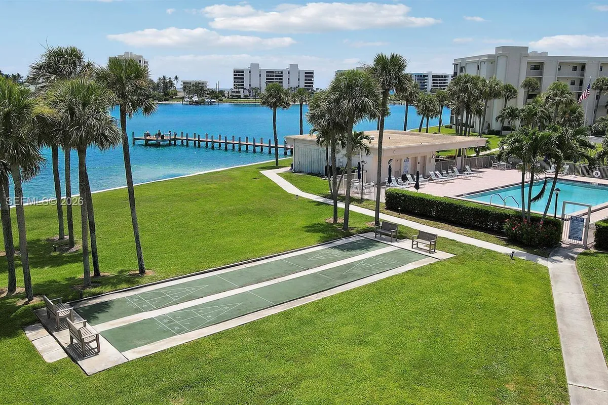100 Intracoastal Pl # 102, Jupiter FL 33469