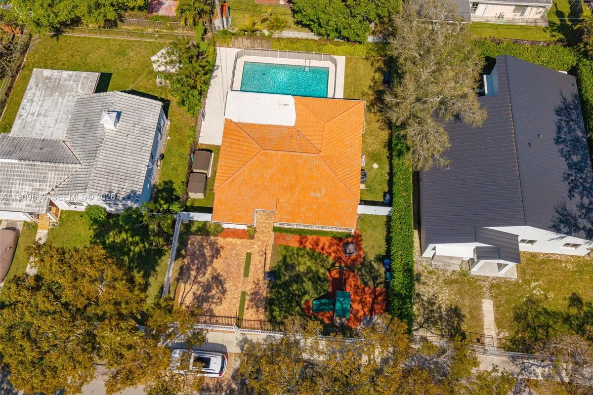 5851 SW 15th St, West Miami FL 33144