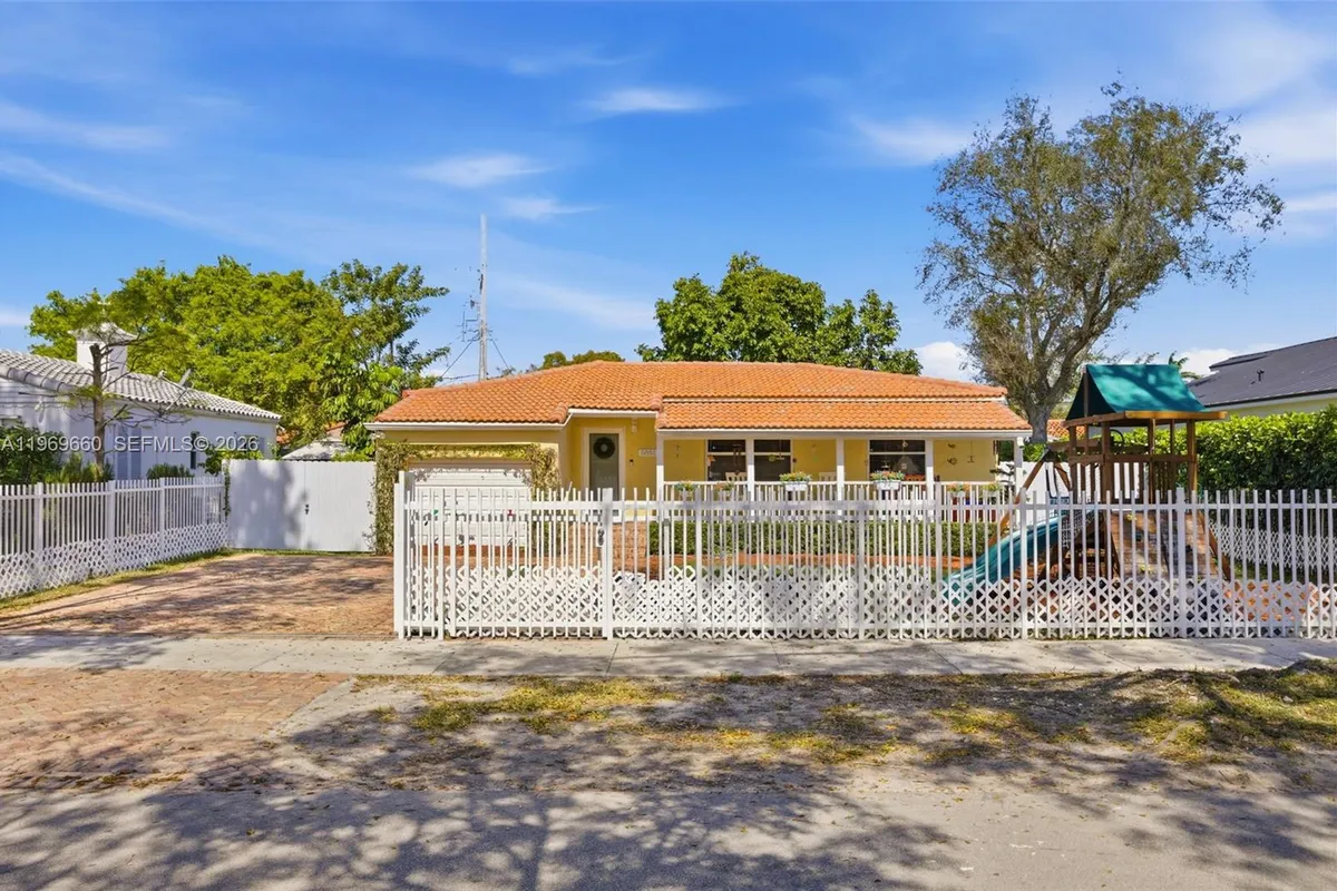 5851 SW 15th St, West Miami FL 33144