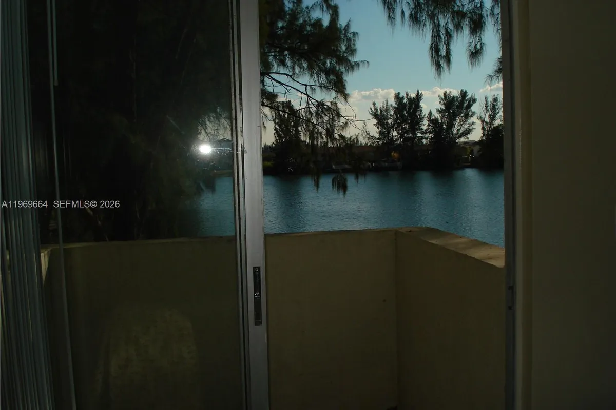 10090 NW 80 Ct # 1321, Hialeah Gardens FL 33016