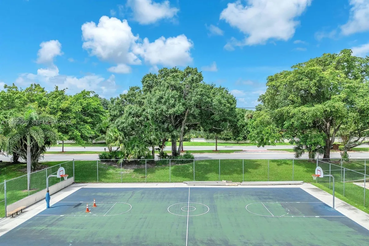 3699 N Carambola Cir N # 2837, Coconut Creek FL 33066