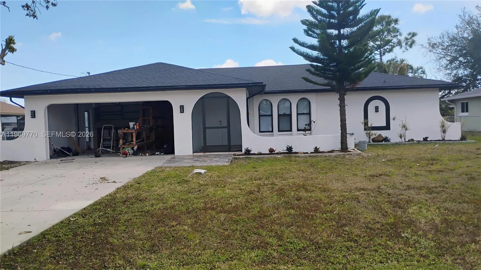 1404 SE 19TH St., Cape Coral FL 33990