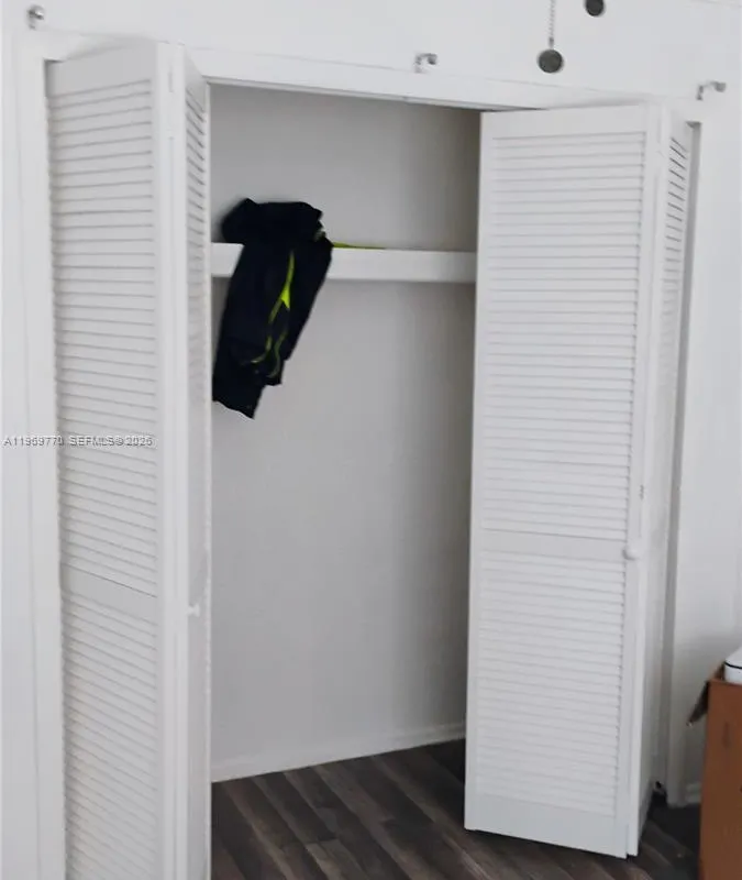 1404 SE 19TH St., Cape Coral FL 33990