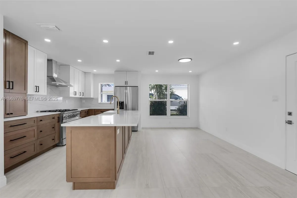 9990 Broad Channel Dr, Cutler Bay FL 33157