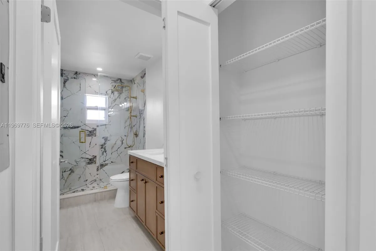 9990 Broad Channel Dr, Cutler Bay FL 33157